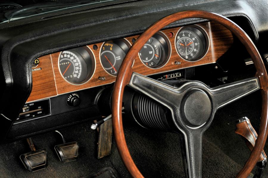 Dodge Challenger R/T Hemi 1971 года  (фото 6 из 17)